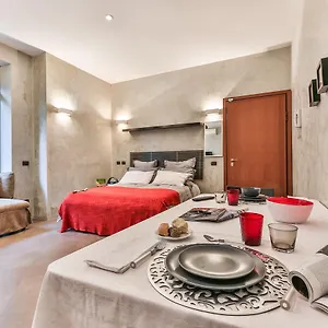 San Babila Apartment Milan